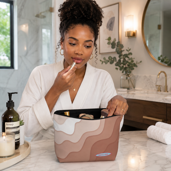 Berry Caye® Brown Wave Toiletry Travel Bag